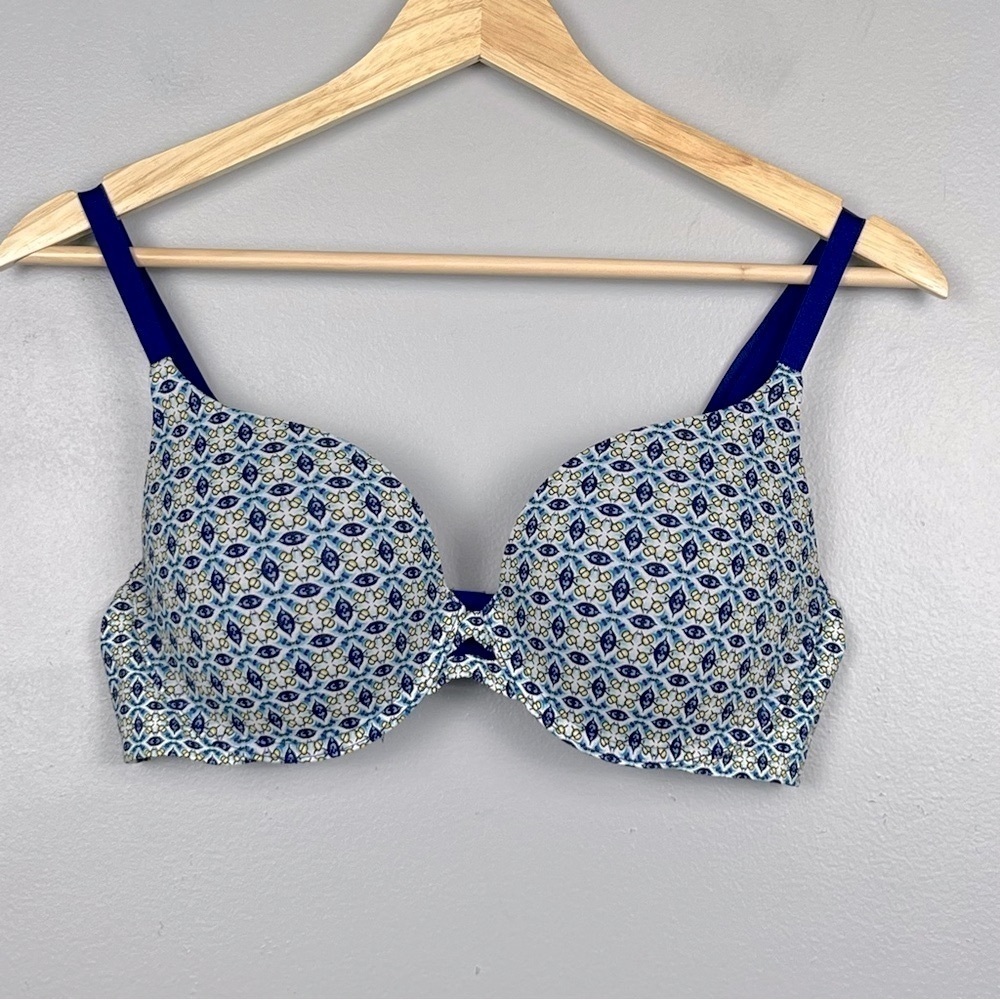 Victoria’s Secret blue mosaic print Perfect Shape underwire convertible bra, 36C